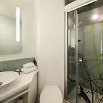 Ibis Styles Bordeaux Arena بوجْلِ