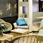 Ibis Styles Bordeaux Arena 3* بوجْلِ