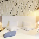 Ibis Styles Bordeaux Arena بوجْلِ