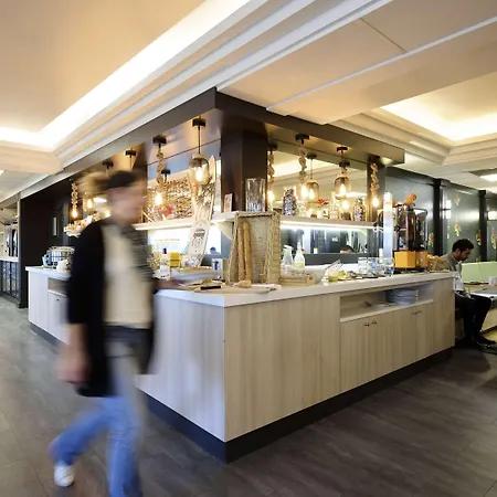 Ibis Styles Bordeaux Arena מלון בגלס