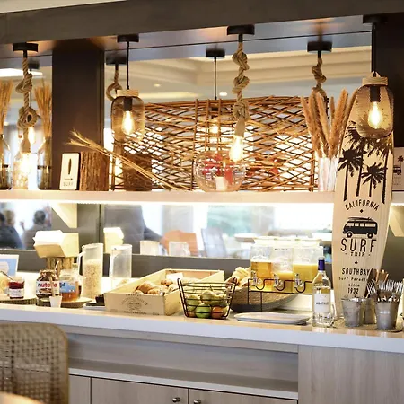 Ibis Styles Bordeaux Arena מלון בגלס