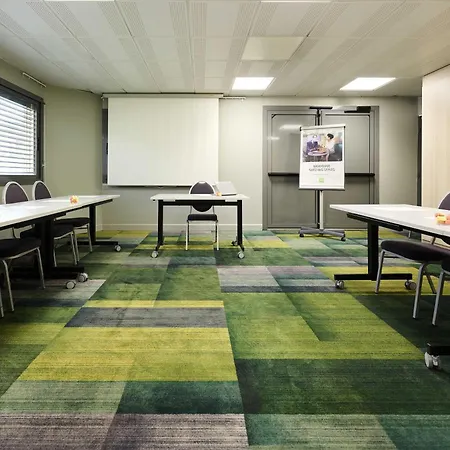Ibis Styles Bordeaux Arena מלון