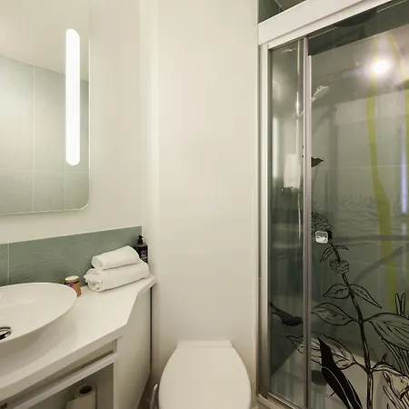 Ibis Styles Bordeaux Arena בגלס