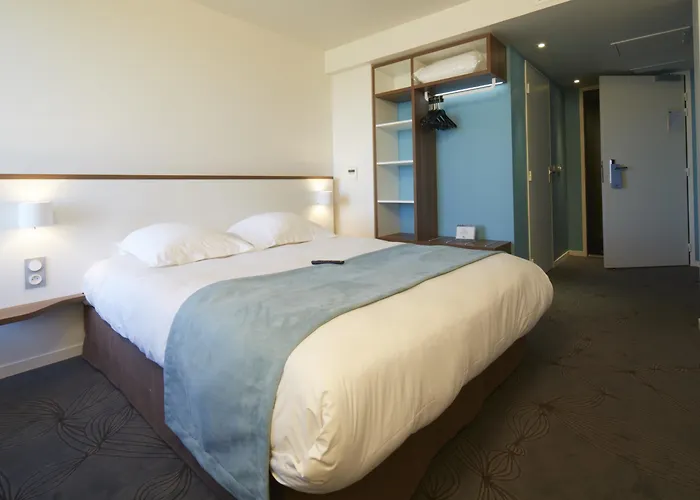 Ibis Styles Bordeaux Arena 3* בגלס