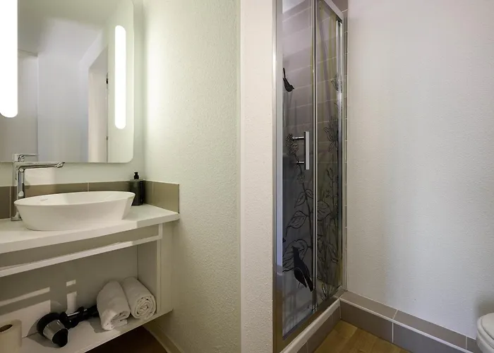 Ibis Styles Bordeaux Arena Отель